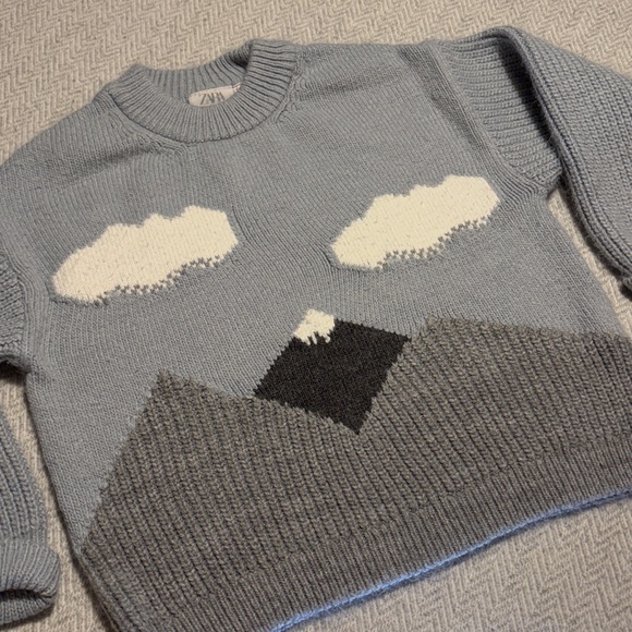 Zara Light Gray blue Knit Sweater Mountains and Clouds. Size 3-4Y - Picture 2 of 7
